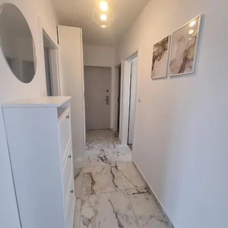 Apartman With View On Marine *